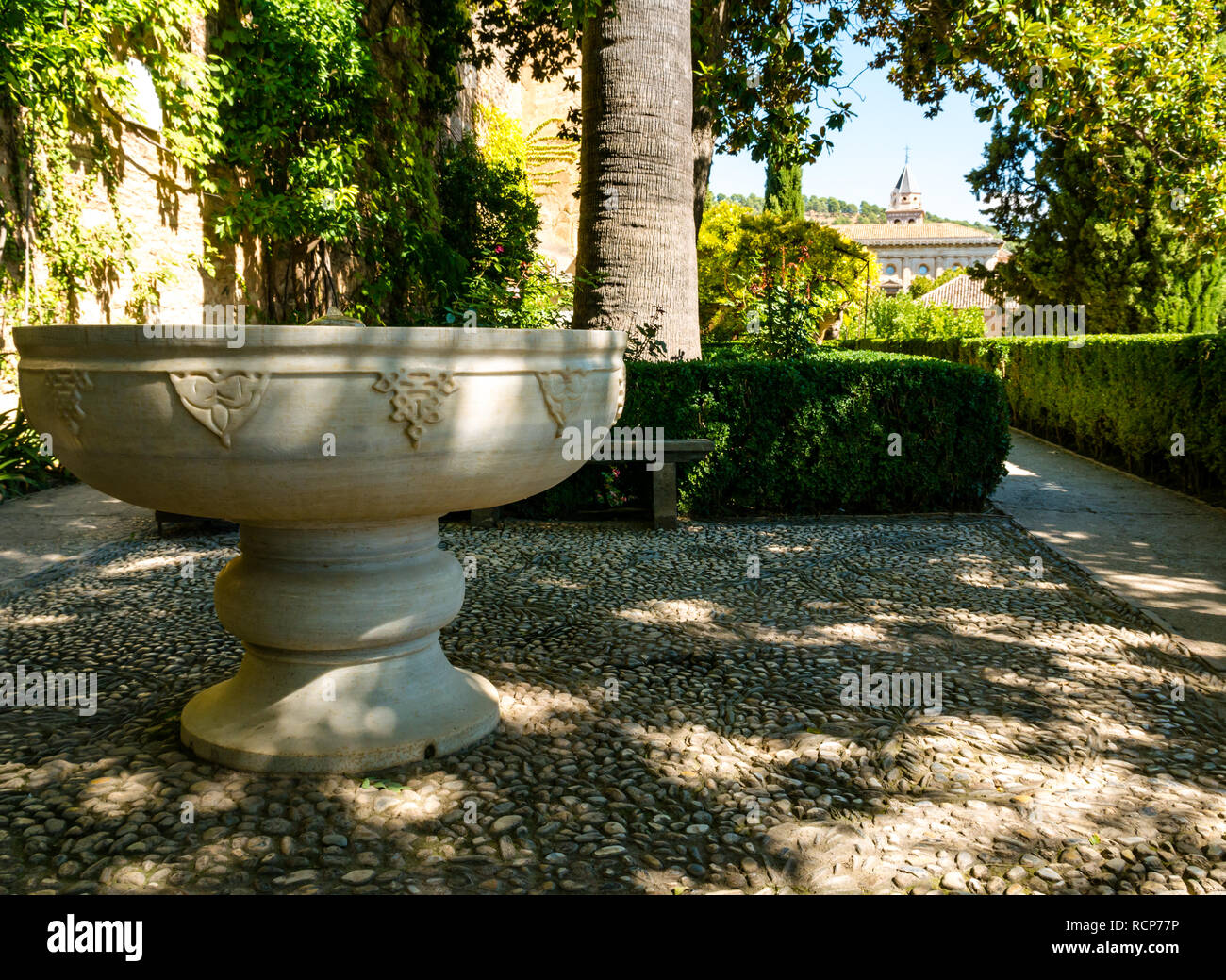 Bacino nel Giardino dei bastioni, Alcazaba fort, Alhambra Palace, Granada, Andalusia, Spagna Foto Stock