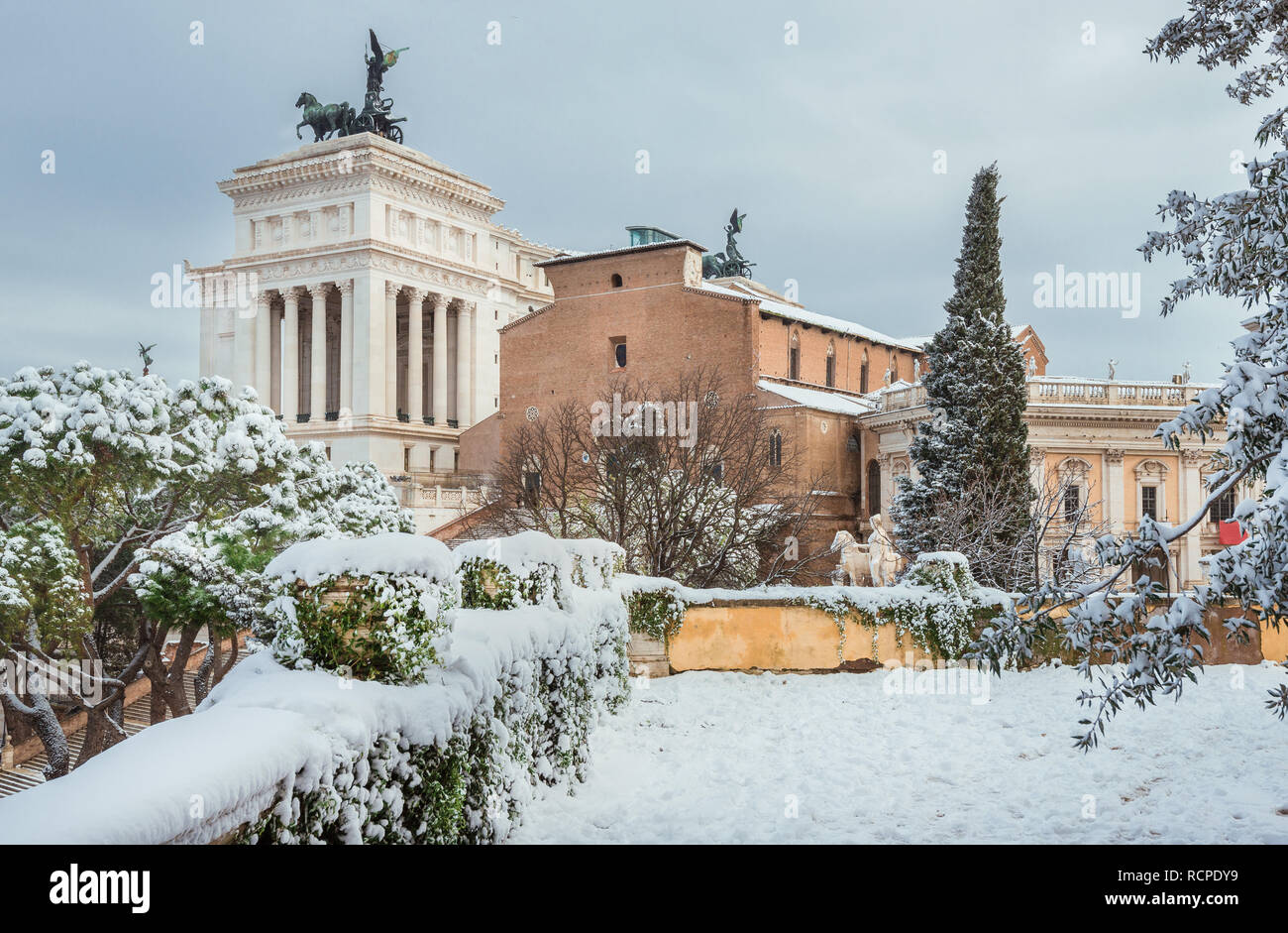 Il Campidoglio dopo una nevicata, nel centro storico di Roma Foto Stock
