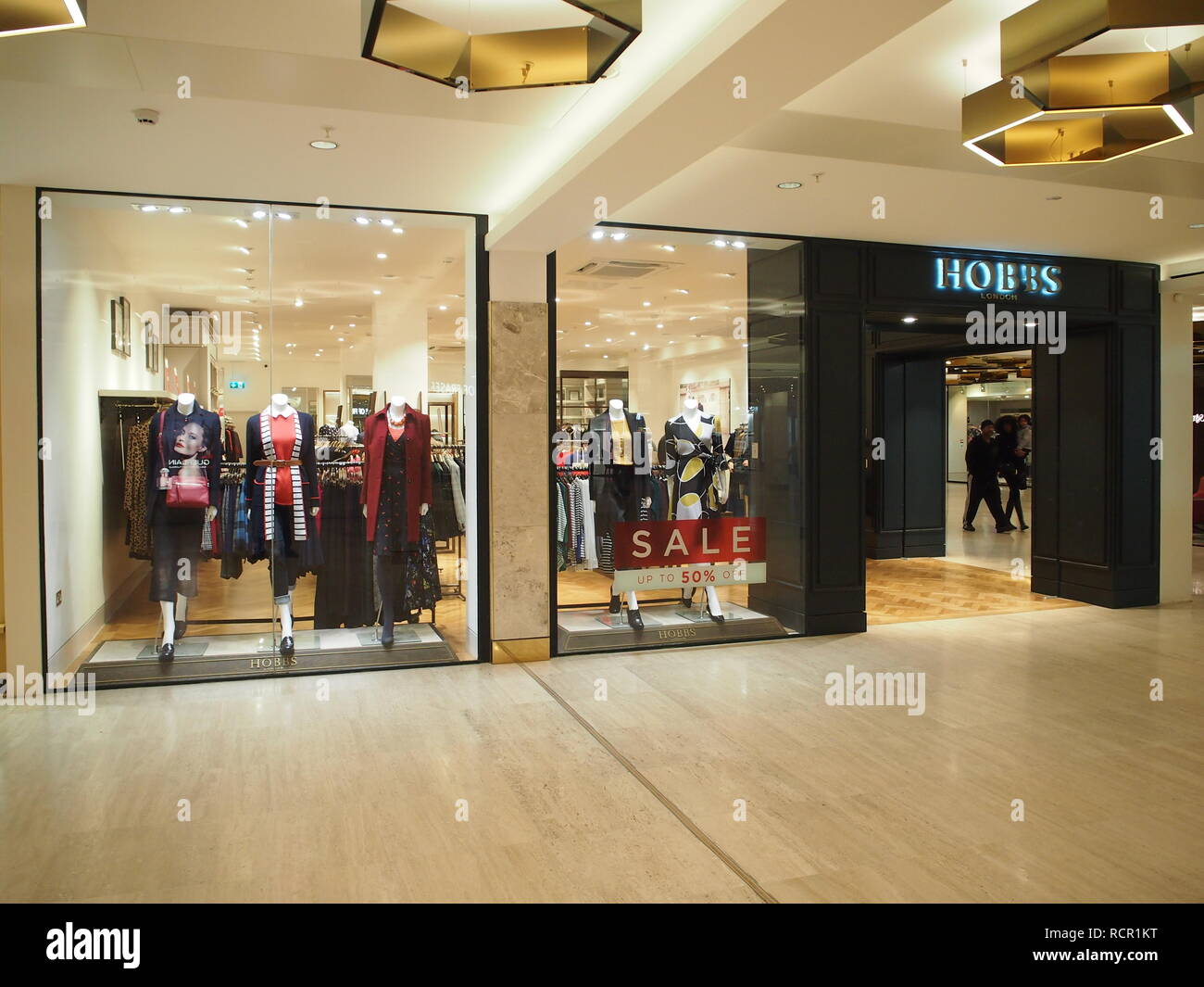 Hobbs womenswear shop in Milton Keynes shopping centre Foto Stock