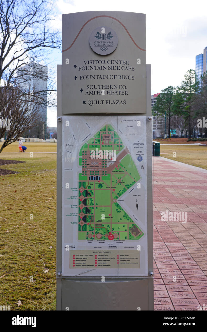 ATLANTA, ga- Vista del Centennial Olympic Park, costruita per il 1996 Olimpiadi di estate, situato nel centro di Atlanta, Georgia. Foto Stock