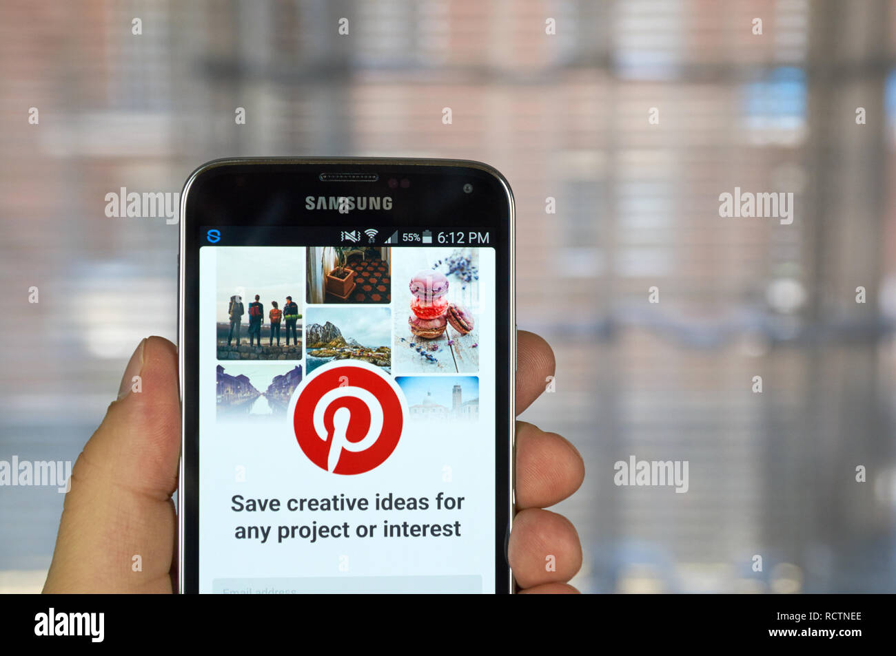 MONTREAL, Canada - 20 Marzo 2016 - Pinterest applicazione su Android smartphone. Pinterest è un web e mobile application azienda che opera un pho Foto Stock