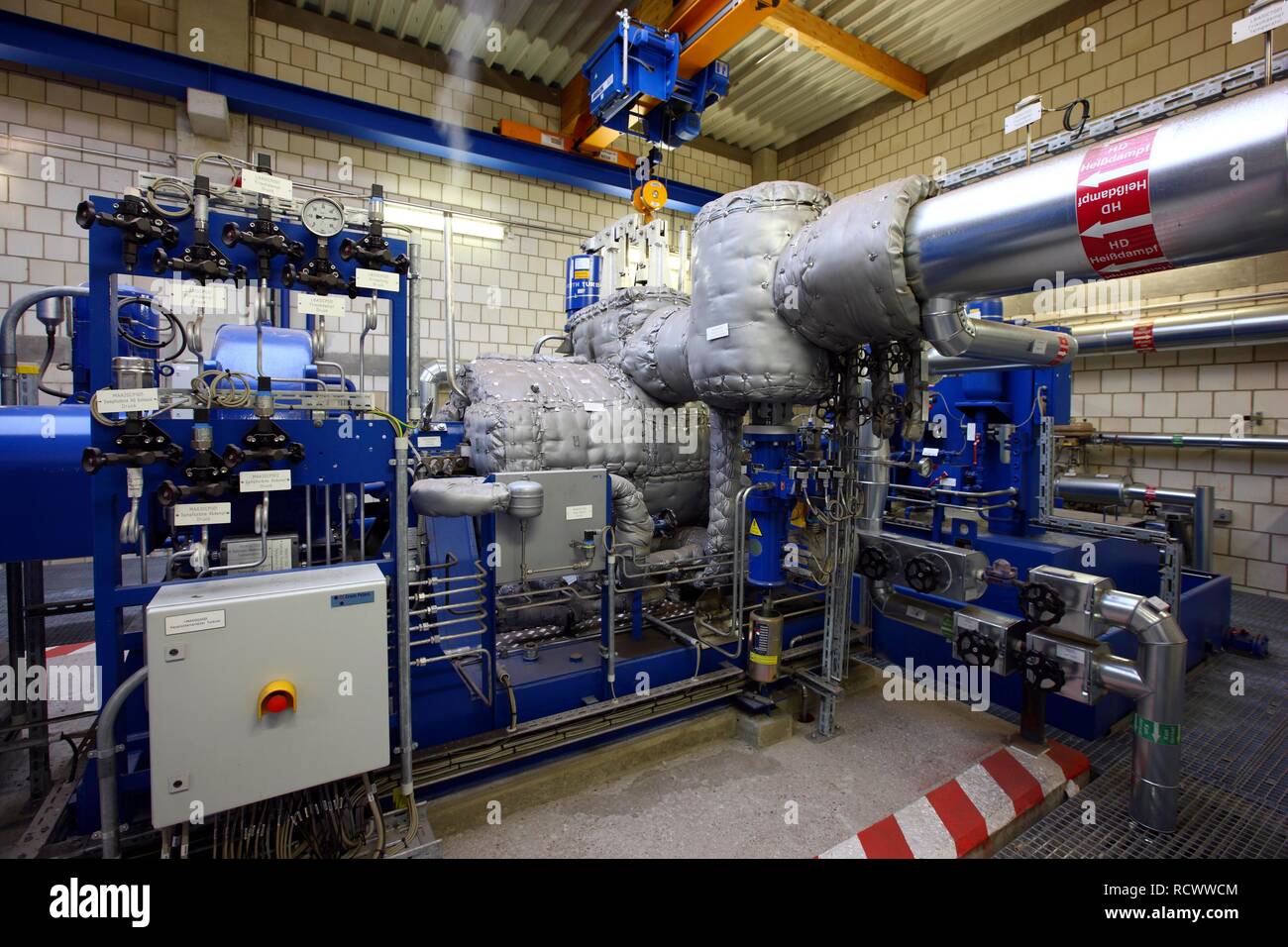 Casa della turbina, il generatore in una biomassa co-impianto di generazione combinata di calore ed energia elettrica, azionato da Biokraftgesellschaft Moers Foto Stock