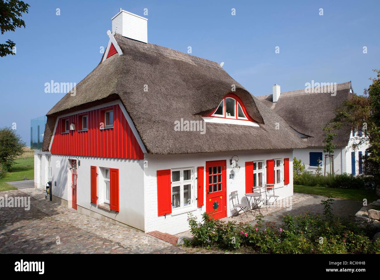Casa di paglia, Ahrenshoop, Darss, Meclemburgo-Pomerania occidentale, PublicGround Foto Stock