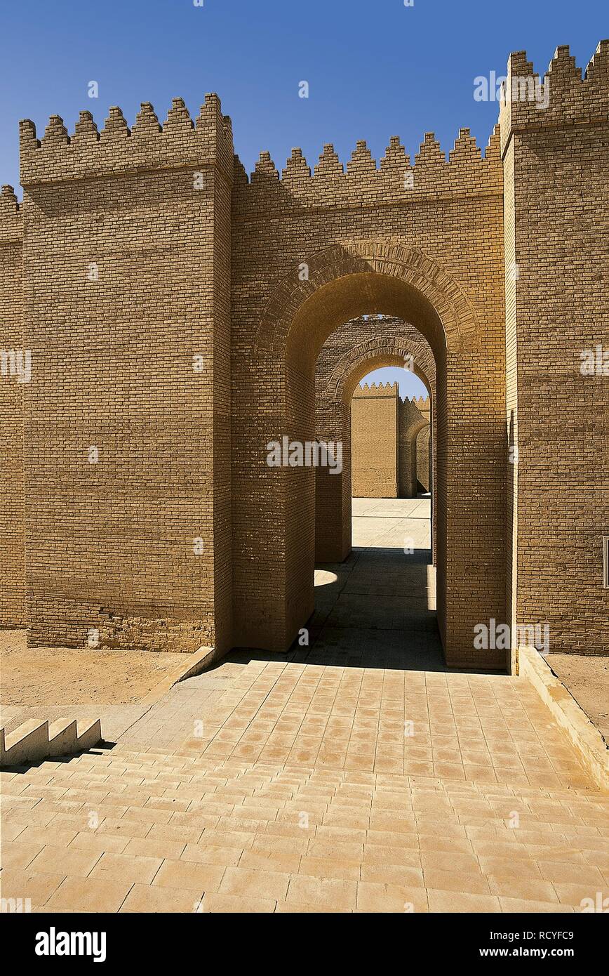 6416. La Ishtar cancello era l'ottavo gate all'interno della città di Babilonia. Esso è stato costruito in circa 575 a.c. dal re Nebukadnetsar II.(ricostruzione) Foto Stock