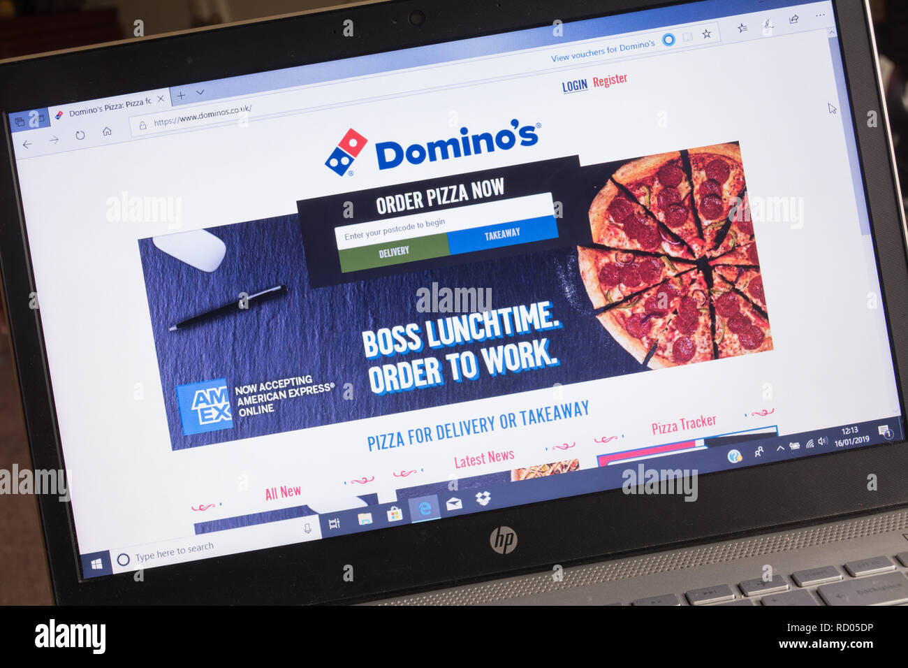 Domino's Pizza screenshot del sito web sul computer portatile. Annuncio per takeaway fast food Foto Stock
