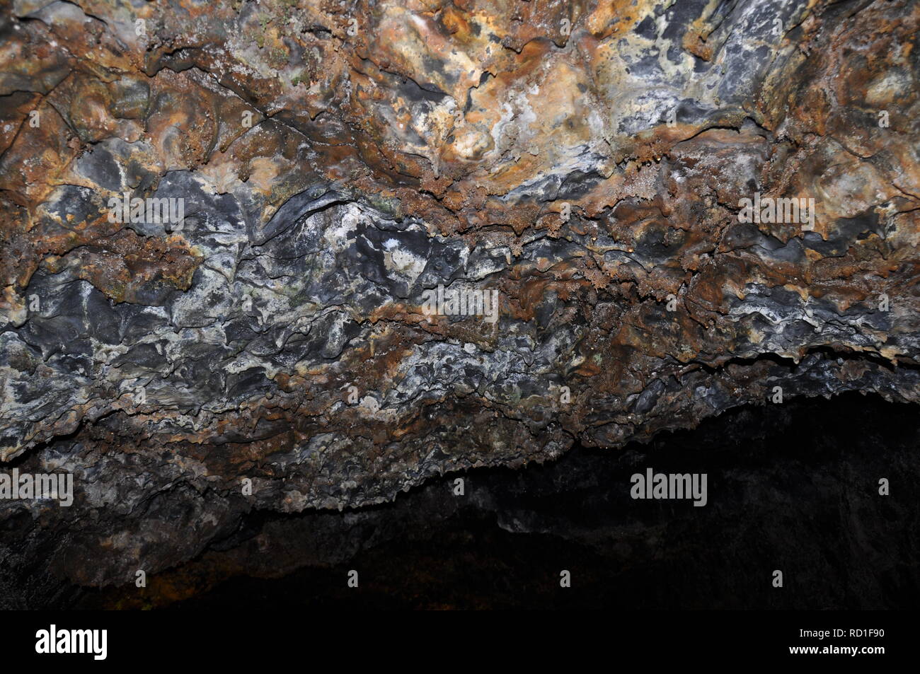 Tropfsteinhöhle in Portogallo Foto Stock