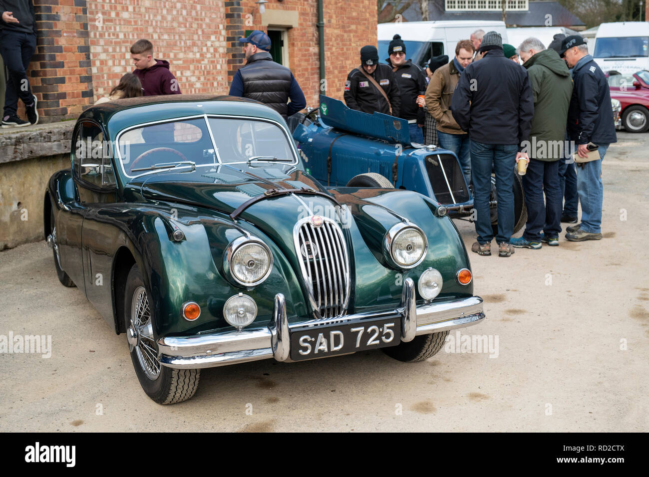 1956 la Jaguar XK a Bicester Heritage Centre. Oxfordshire, Inghilterra Foto Stock