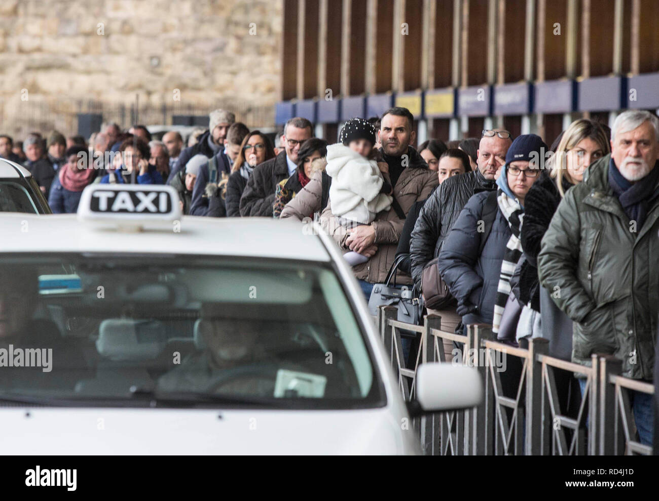 Foto LaPresse - Andrea Panegrossi 17/01/2019 - Roma, Italia. CRONACA Stazione Termini, sciopero dei mezzi pubblici foto LaPresse - Andrea Panegrossi 17/01/2019- Roma Stazione Termini, pubblico sciopero dei trasporti Foto Stock