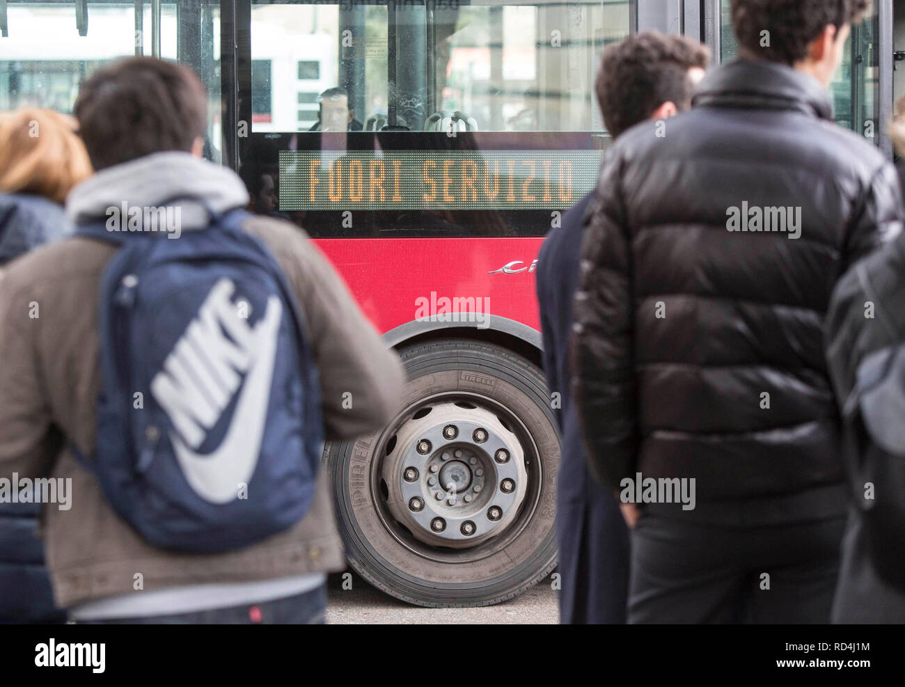 Foto LaPresse - Andrea Panegrossi 17/01/2019 - Roma, Italia. CRONACA Stazione Termini, sciopero dei mezzi pubblici foto LaPresse - Andrea Panegrossi 17/01/2019- Roma Stazione Termini, pubblico sciopero dei trasporti Foto Stock