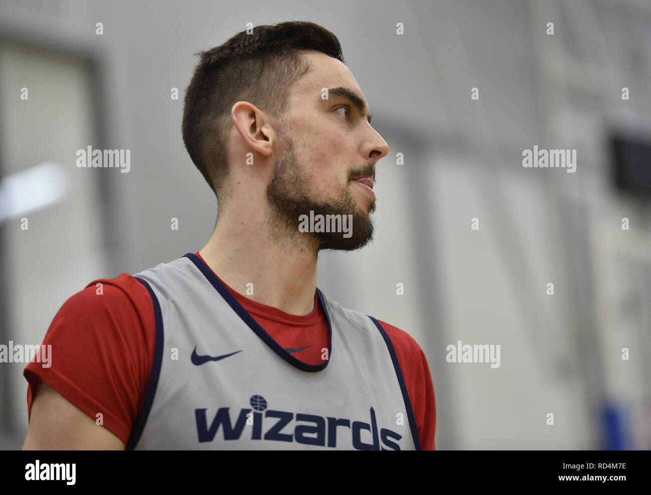 Londra, Regno Unito. 16 gennaio, 2019. Ceca giocatore di basket Tomas Satoransky parla con i giornalisti durante la conferenza stampa in hotel InterContinental a Londra, Inghilterra, 16 gennaio 2019. Credito: David Svab/CTK foto/Alamy Live News Foto Stock