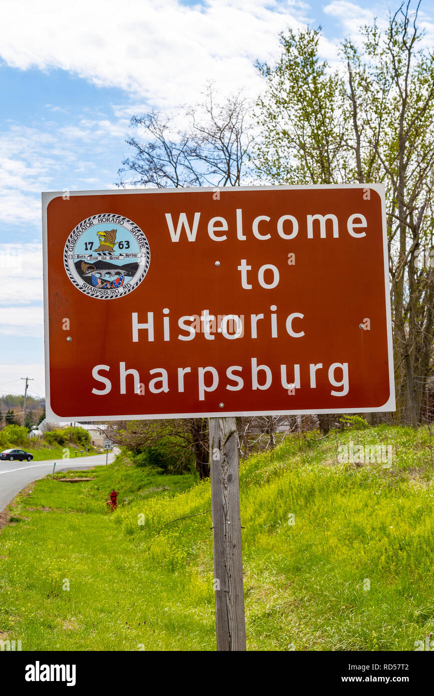 Sharpsburg, MD, Stati Uniti d'America - 10 Aprile 2016: Benvenuti a Sharpsburg storico segno. Foto Stock