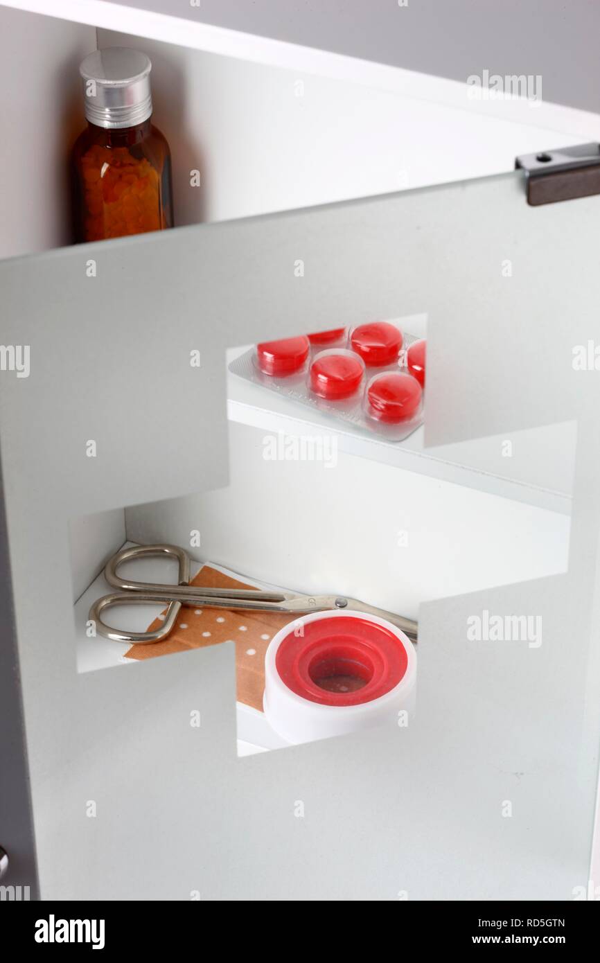Armadietto di medicina, medicina torace Foto Stock