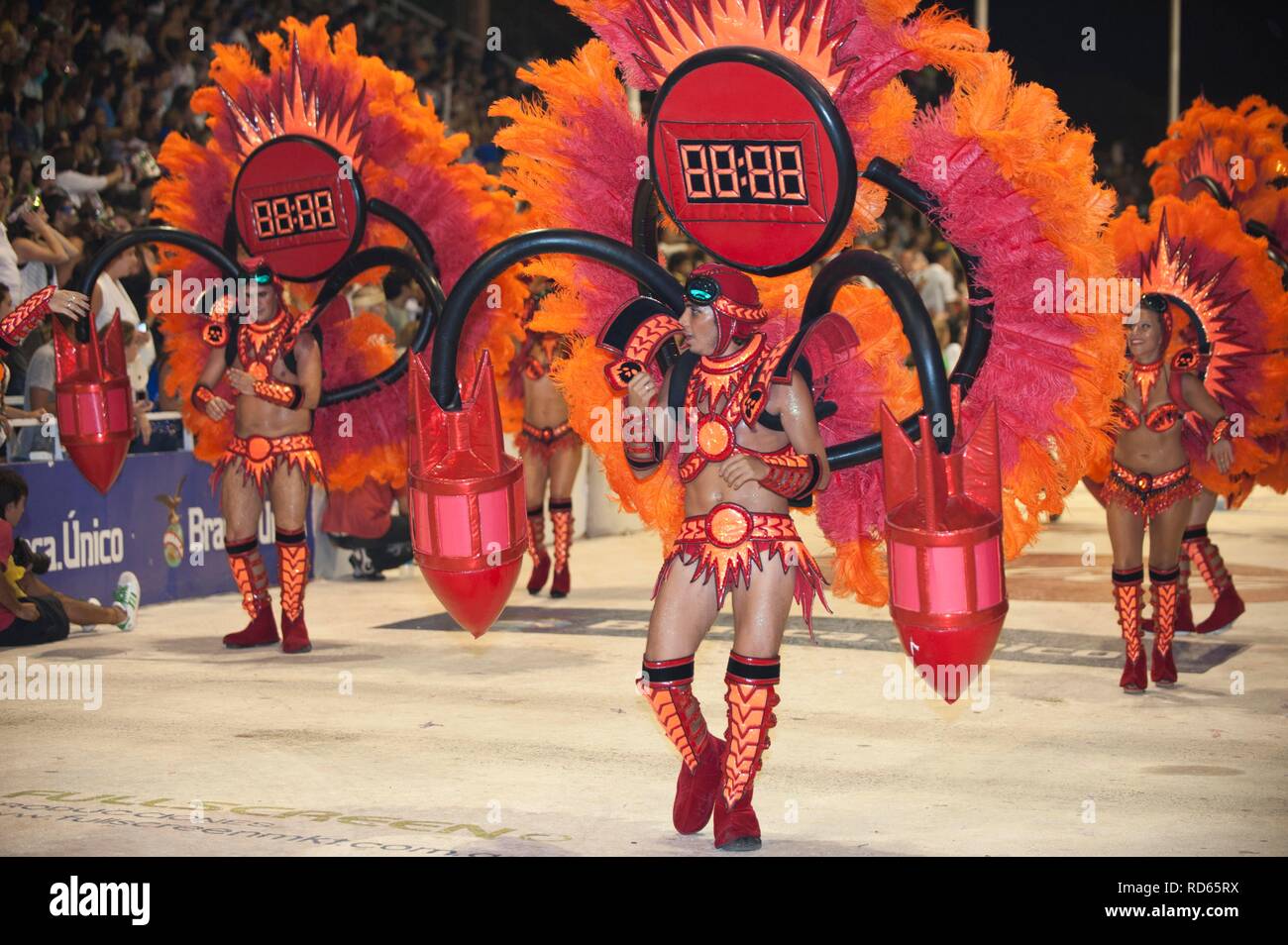 I ballerini al carnevale di Gualeguaychu, Entre Rios Provincia, Argentina, America Latina Foto Stock