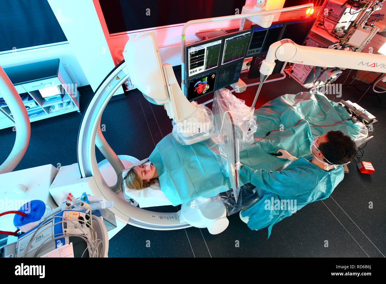 Elettrofisiologici cateterismo cardiaco, EPU, per aritmia cardiaca in un ospedale in Germania, Europa Foto Stock