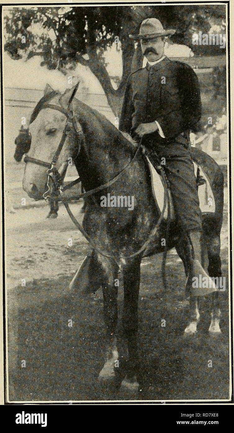 . La revisione di Cuba. 14 LA REVISIONE DI CUBA. Ciò che viene fatto a Cuba? Dal capitano John H. PARKER^ U.S.A. Matanzas, Cuba, gen. Ecco, 1908. Per l'editore del riesame di Cuba. Egregio Signore: La tua domanda si riferisce al Comitato economico e industriale del problema cubano. Una discussione del lato politico è nel gennaio del riesame delle recensioni. In quanto coerente con il dovere, è un piacere per cercare di rispondere alla vostra domanda. JOHN H. PARKliJU, CAPT. E Q. M. 28th INFT. Stazionati a Matauzas, e la bellissima pony cubano a lui presentati dai cittadini del colon. Ai tuoi lettori sono senza dubbio fainiliar con $5 Foto Stock