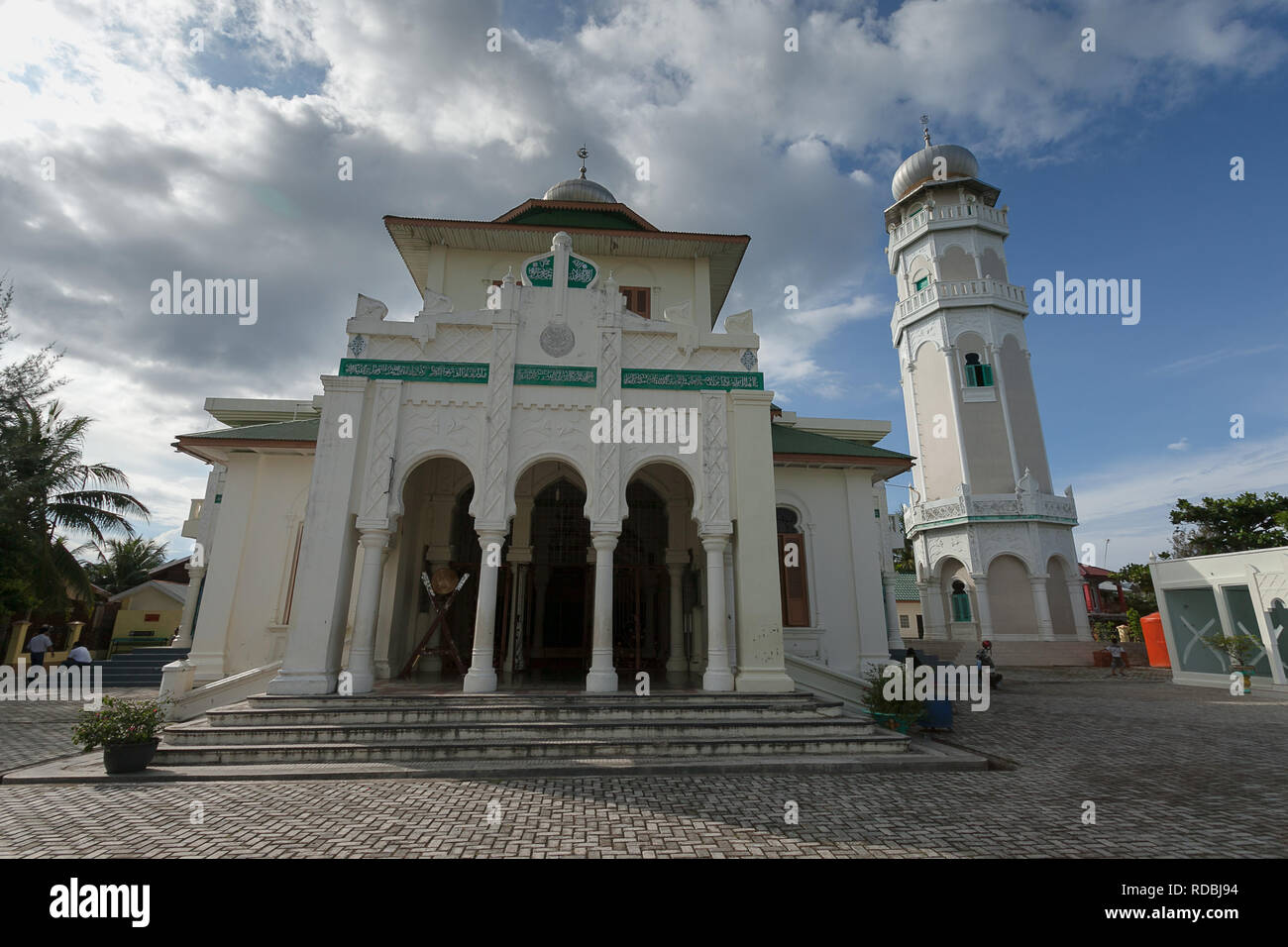 Moschea architetto Baturahim Aceh di Indonesia, uno dei più grandi, moschea che ancora in piedi colpito dallo tsunami 2004 Aceh Foto Stock