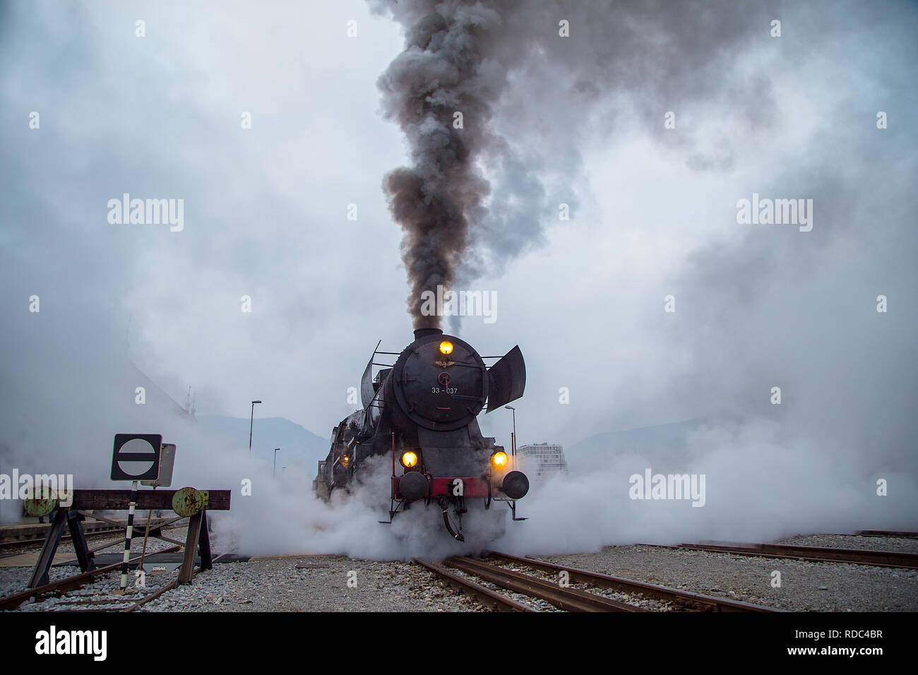 Il vecchio treno a vapore alla stazione ferroviaria di Nova Gorica, in Slovenia Foto Stock