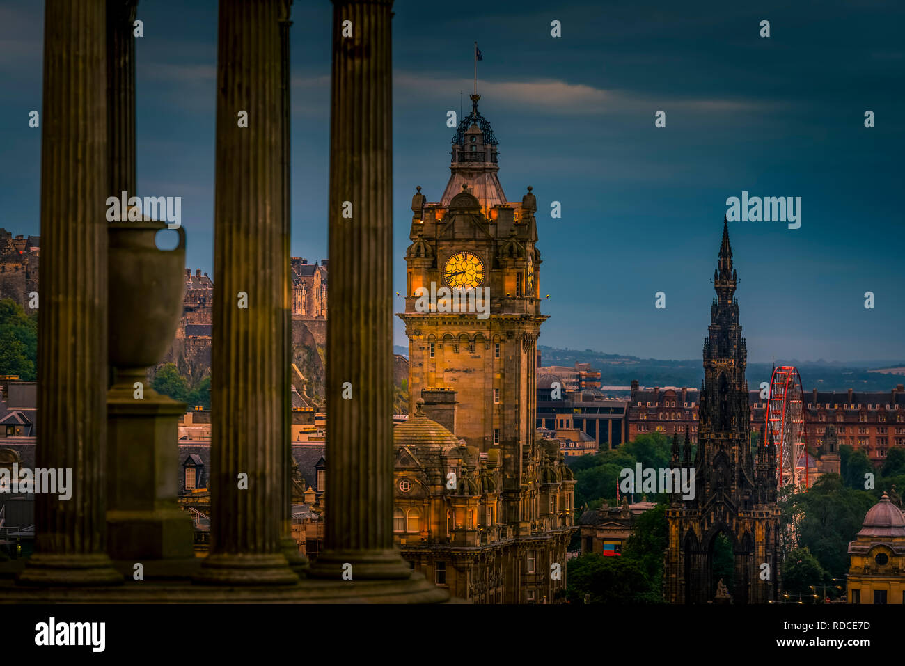 Europa, Großbritannien, Schottland, Edimburgo, Aussichtspunkt, Calton Hill, Hotel Balmoral, Turm Foto Stock