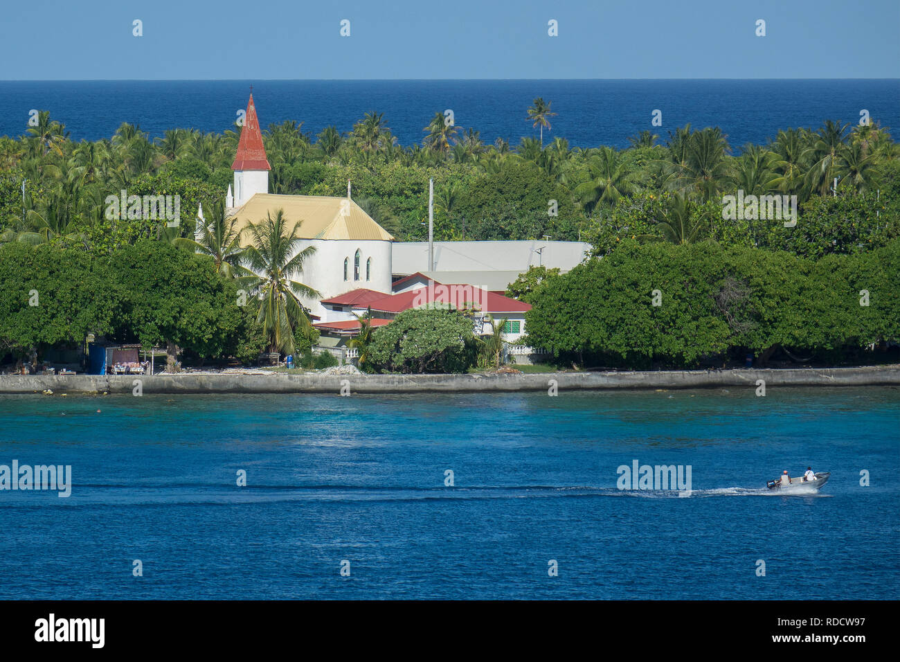 Polinesia francese, Rangiroa Atoll, chiesa Foto Stock