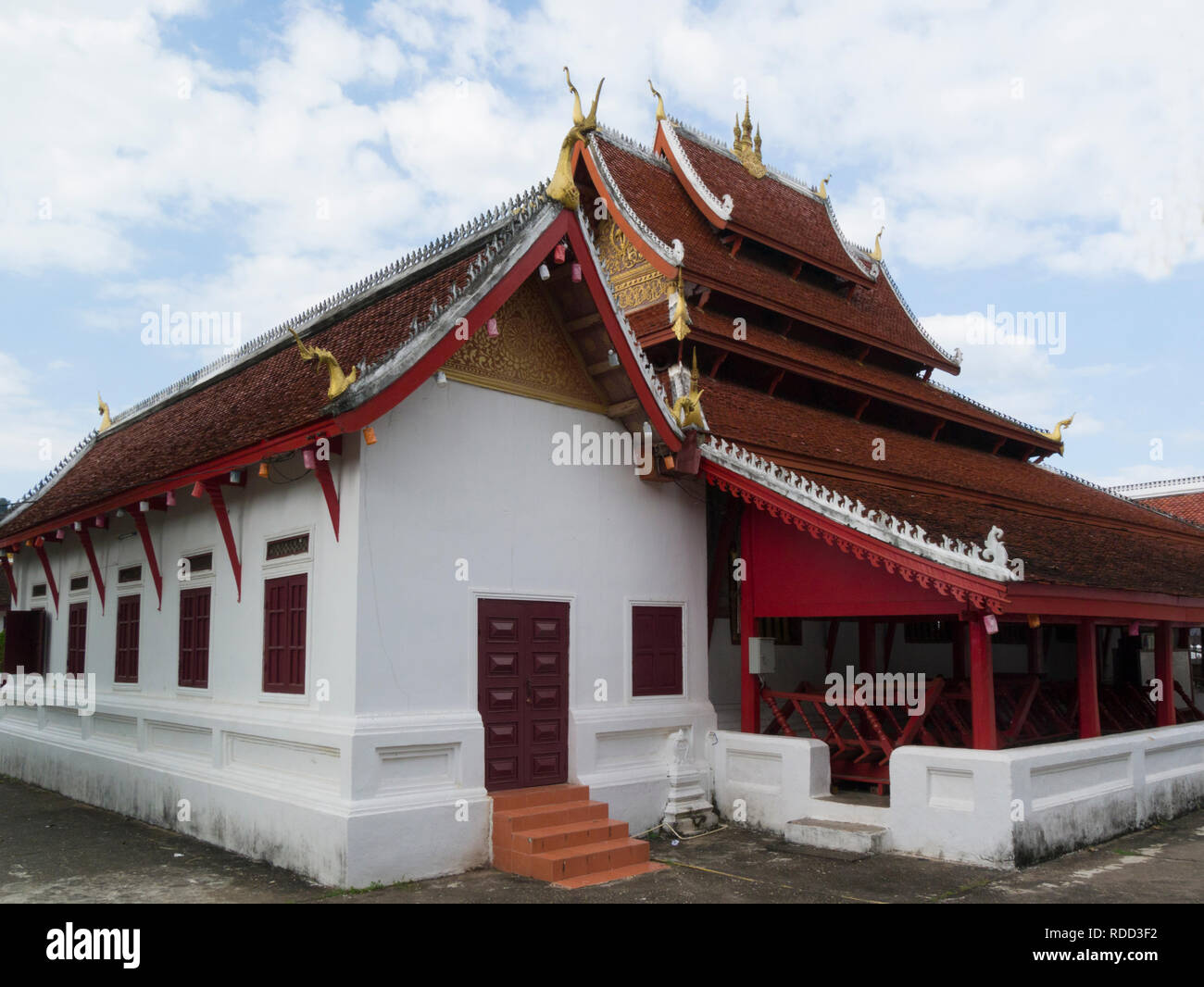 Luang Prabang il Palazzo Reale e il museo nazionale è un insieme di edifici in stile coloniale Francese risalente all'anno 1904 è stato convertito in Foto Stock