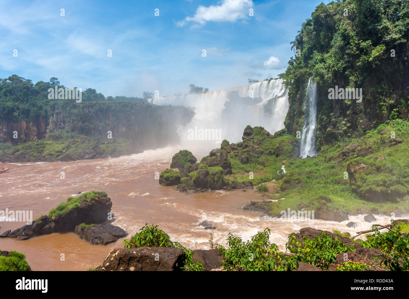 Iguazu River e Cascate di Iguazu, lato Argentino Foto Stock