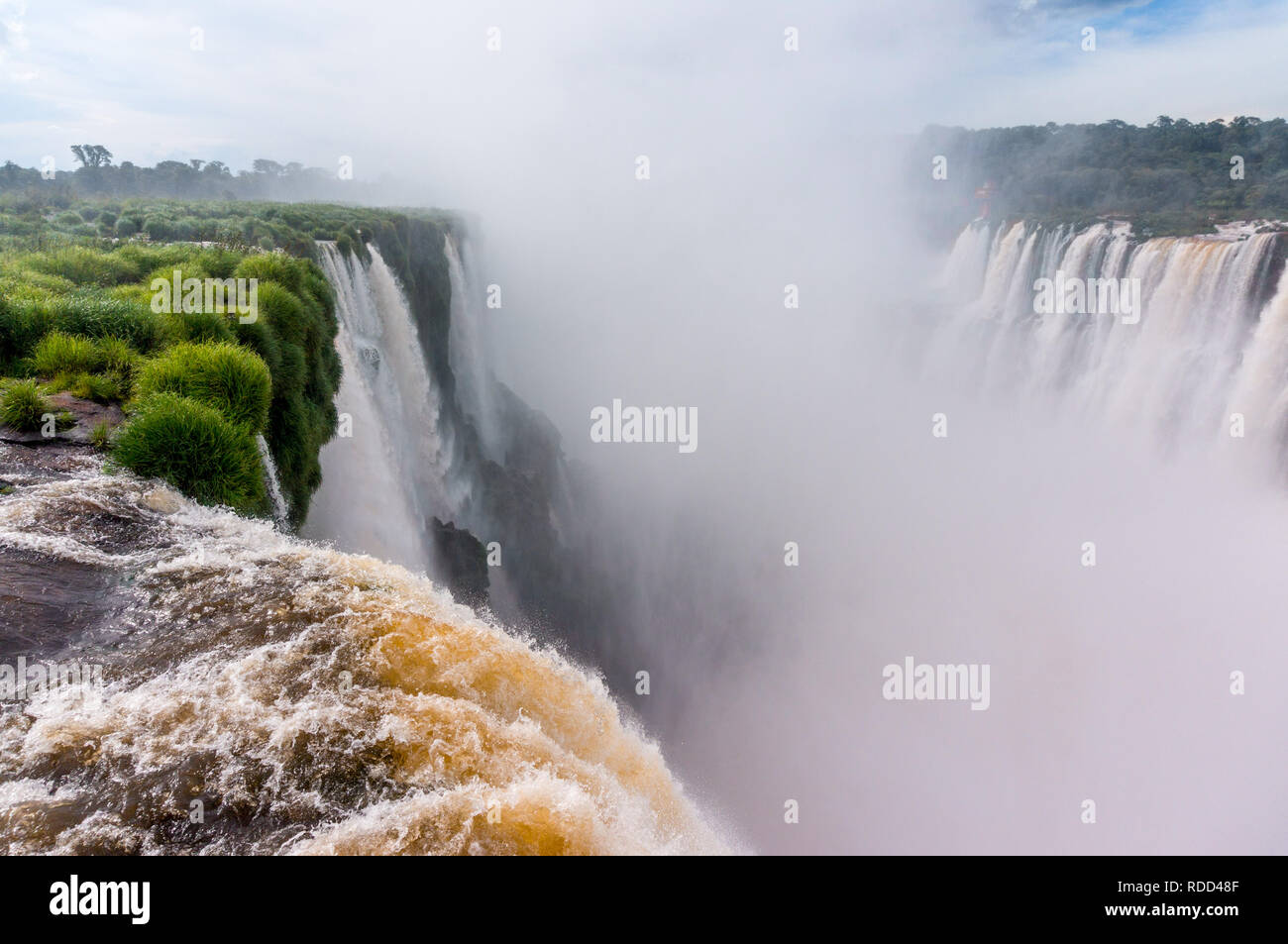 Garganta del Diablo (Gola del Diavolo), Iguazu Falls, vista verso la gola Foto Stock