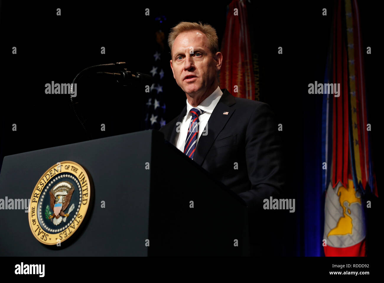Deliberando il Segretario della Difesa Patrick Shanahan parla durante un missile Defense Review annuncio al Pentagono, in Arlington, Virginia, 17 gennaio 2019. Credito: Martin H. Simon/Piscina via CNP /MediaPunch Foto Stock