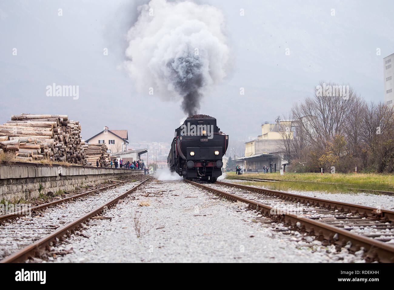 Il vecchio treno a vapore - locomotiva alla stazione ferroviaria di Nova Gorica Foto Stock
