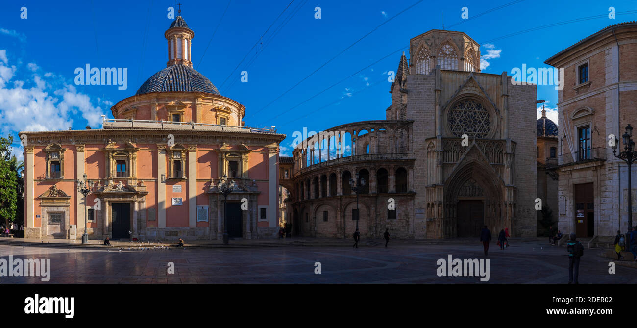 Panorama della piazza del Duomo. Valencia, Comunidad Valenciana, Spagna. Foto Stock