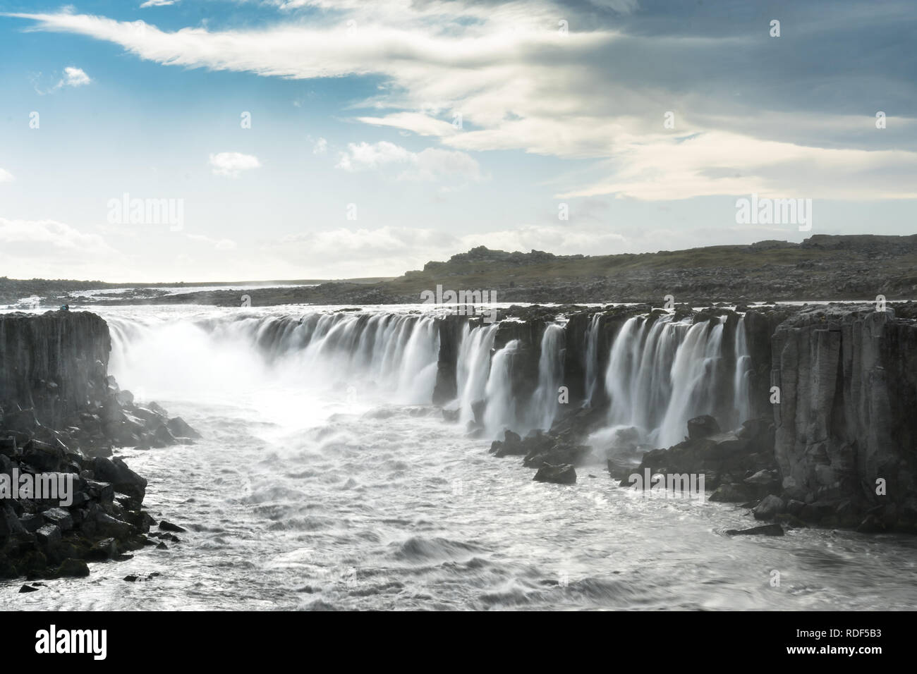 Beeindruckender Selfoss Wasserfall, Jökulsá á Fjöllum Schluch, Isola Foto Stock