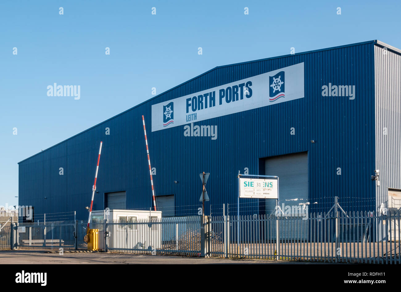 The Big Blue Shed, Forth Ports, sarà il Primo studio cinematografico di Stage Studios, Leith Docks, Edimburgo, Scozia, Regno Unito Foto Stock