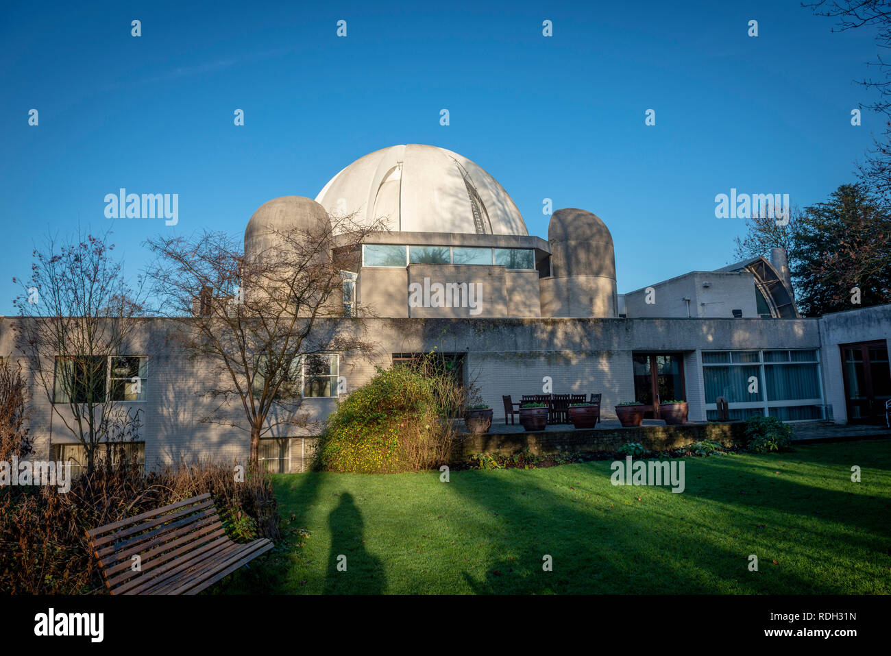 I giardini e gli edifici delle donne-solo Murray Edwards College di Cambridge University, Regno Unito Foto Stock