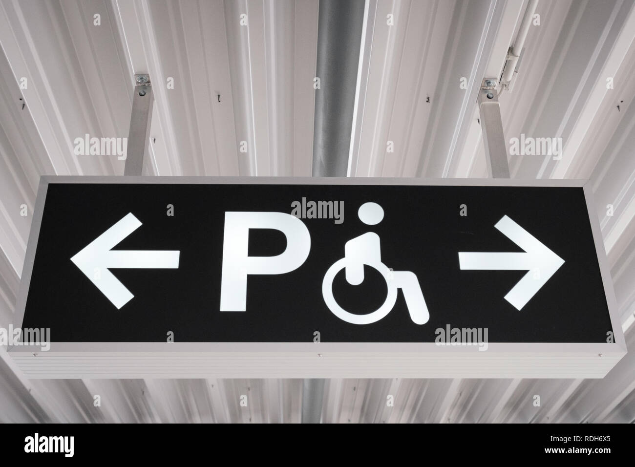Parcheggio disabili, disabili segno di parcheggio (blu, 20 x 30 cm), pittogramma Parcheggio per disabili, segno di parcheggio riservato – per sedia a rotelle, parcheggio freihalten per corpo disabili