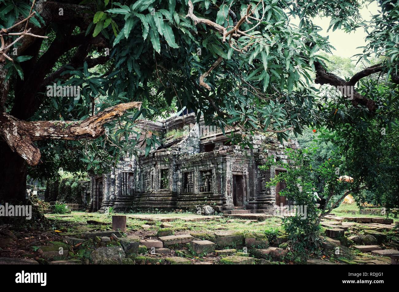 Champasak / Laos - Lug 06 2011: Wat Phu un antico monumento e protetto da UNESCO - Sito Patrimonio dell Asia del sud-est forma di Angkor era Foto Stock