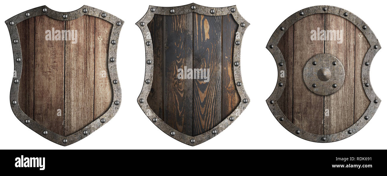 Grandi scudi di legno insieme con il telaio in metallo isolato su bianco Foto Stock