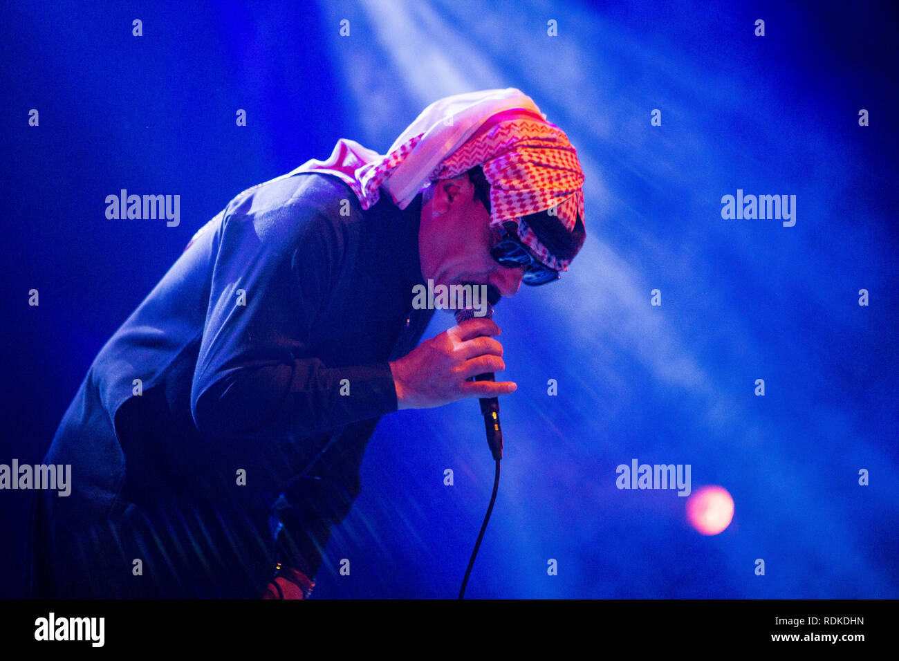 Norvegia - Oslo Januar 10, 2019. Il siriano cantante, compositore e musicista Omar Souleyman esegue un concerto dal vivo al Rockefeller di Oslo. (Photo credit: Gonzales foto - Per-Otto). Foto Stock