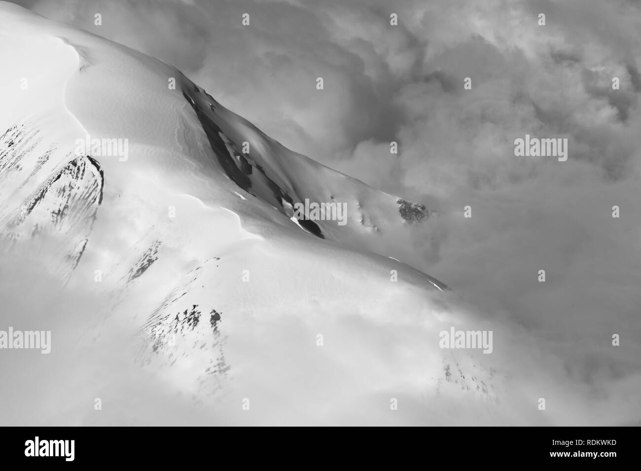 Un voli panoramici tour è uno dei modi più spettacolari per visualizzare Monte McKinley, la gamma in Alaska e i ghiacciai circostanti, Parco Nazionale di Denali Foto Stock