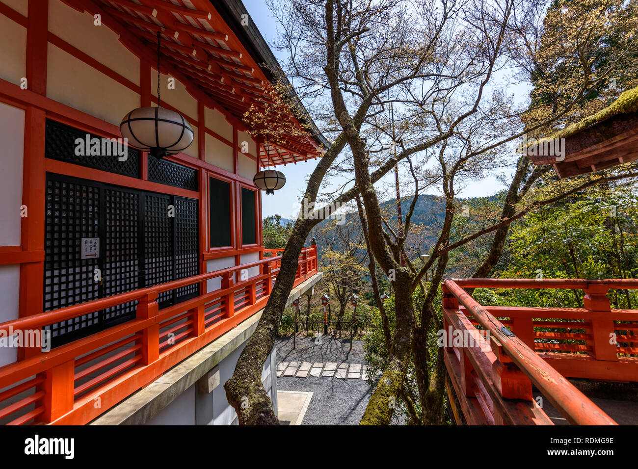 Vista esterna di un tempio al di fuori di Kyoto, Giappone. Foto Stock