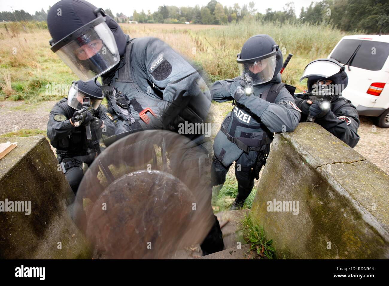 Prove di funzionamento, ufficiali del spezialeinsatzkommando, SEK, una speciale unità di risposta dello Stato tedesco forza di polizia, Foto Stock
