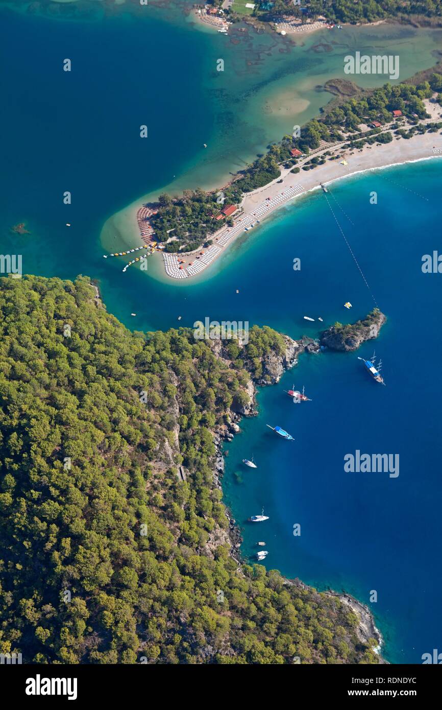 Vista aerea, Oeluedeniz Bay nei pressi di Fethiye, Turchia egea, Turchia, Asia Foto Stock
