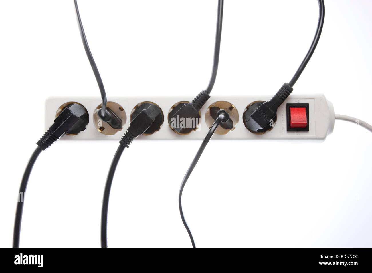 Più presa multipla per il collegamento di dispositivi elettrici multipli Foto Stock