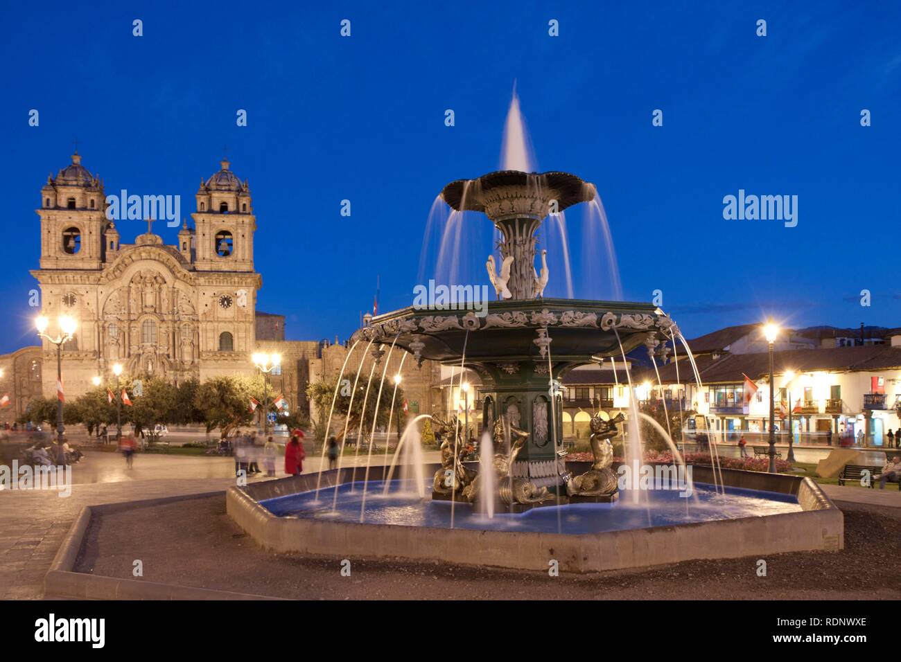 La Iglesia de La Compania de Jesus chiesa, Plaza Mayor, Cuzco, Cusco, Perù, Sud America Foto Stock