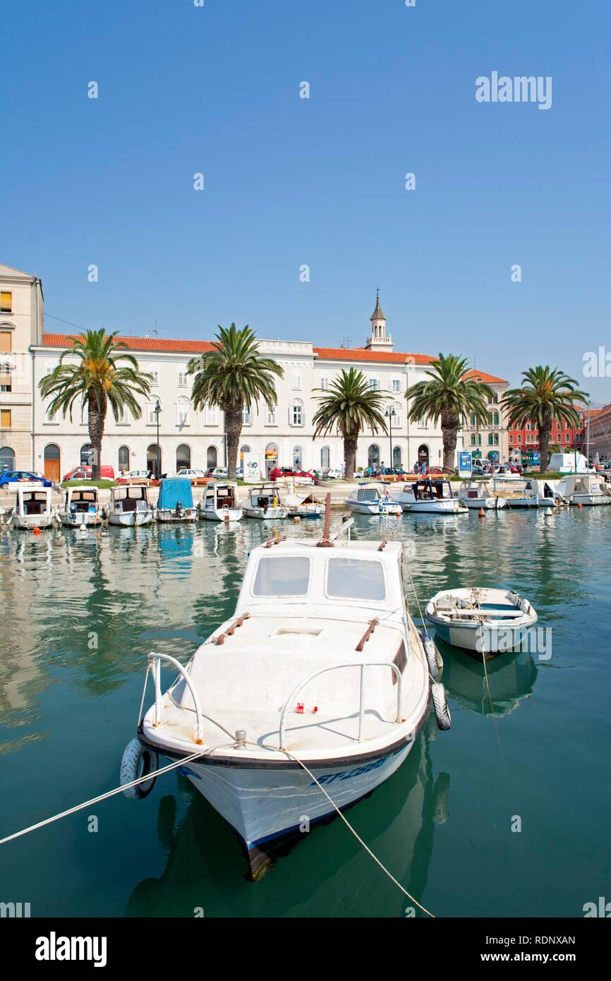 Marina, Split, Dalmazia Centrale, Adriatico, Croazia, Europa Foto Stock