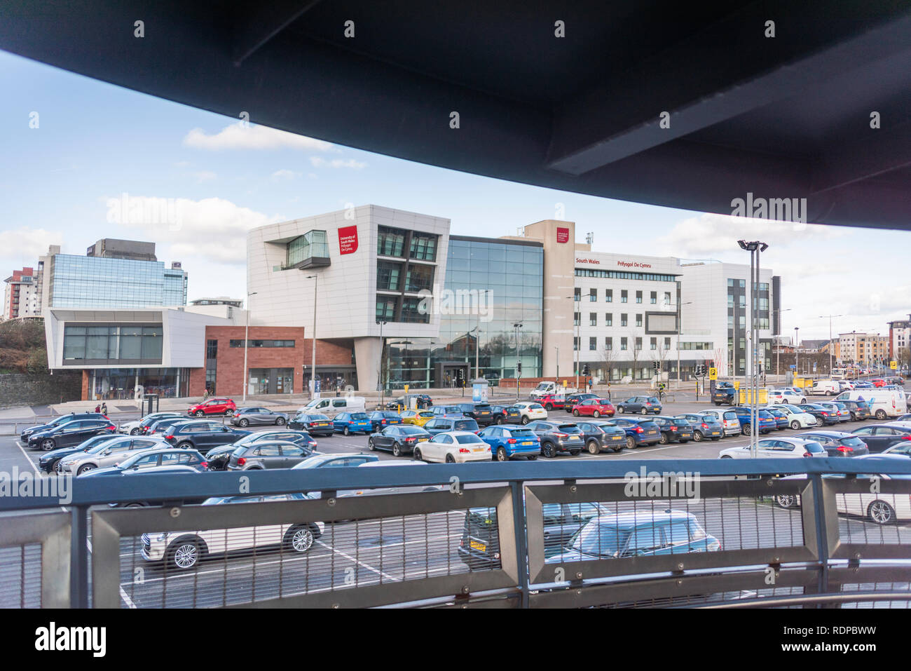 L'Atrium Campus di Cardiff, parte dell'Università del Galles del Sud, è un centro moderno e dinamico per le industrie creative: Phillip Roberts Foto Stock