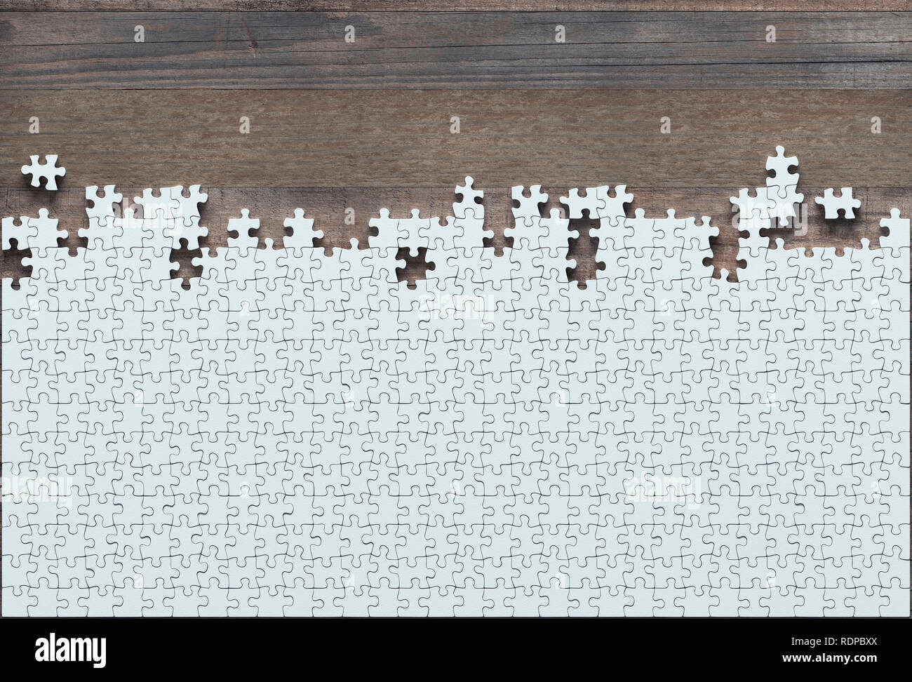 Puzzle incompleto i pezzi del puzzle, illustrazione. Foto Stock