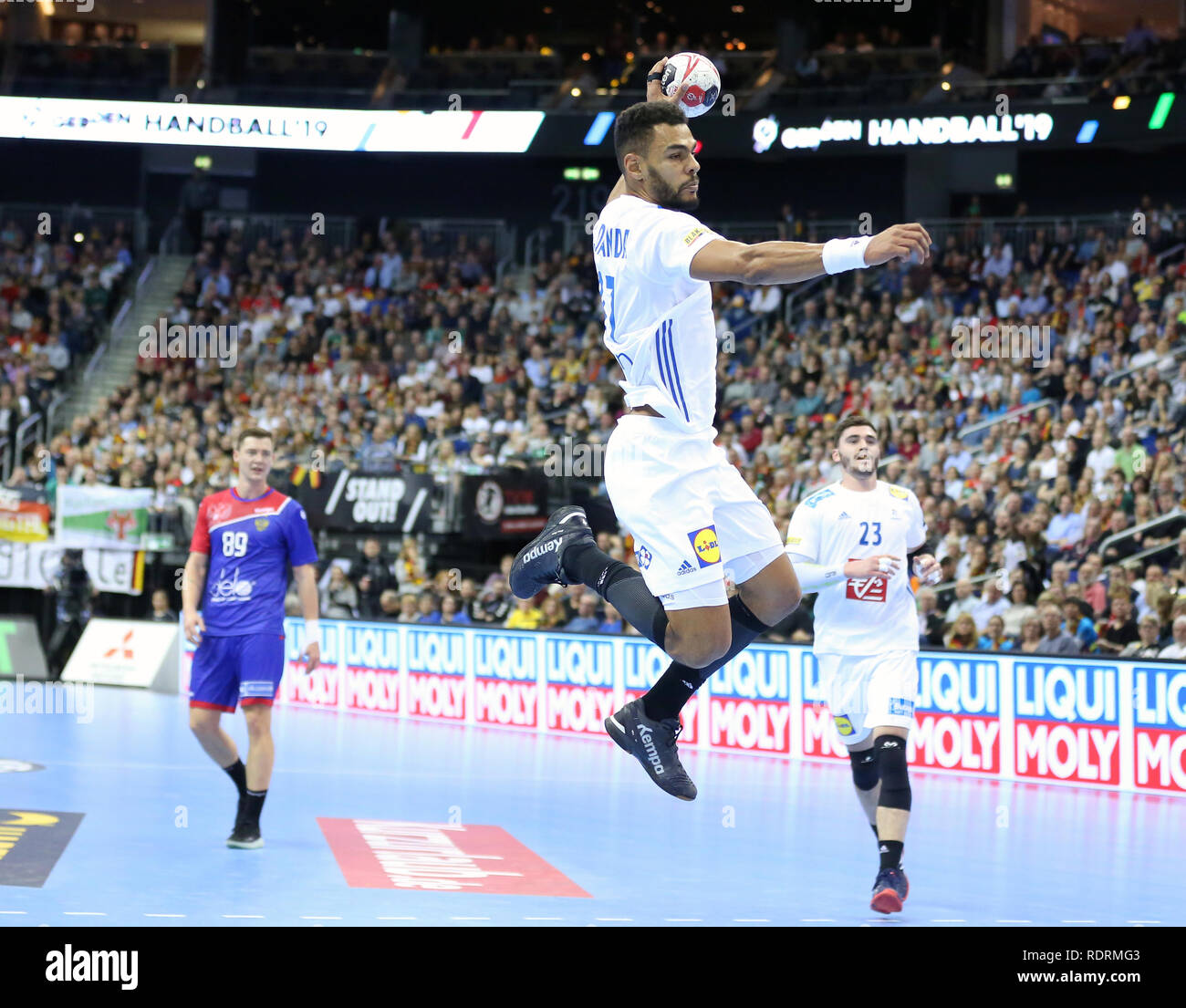 Germania. Berlino, Germania. 17 gen 2019. IHF pallamano uomini del Campionato del Mondo di Berlino, Germania.Adrien Dipanda per la Francia Credito: Mickael Chavet/Alamy Live News Foto Stock