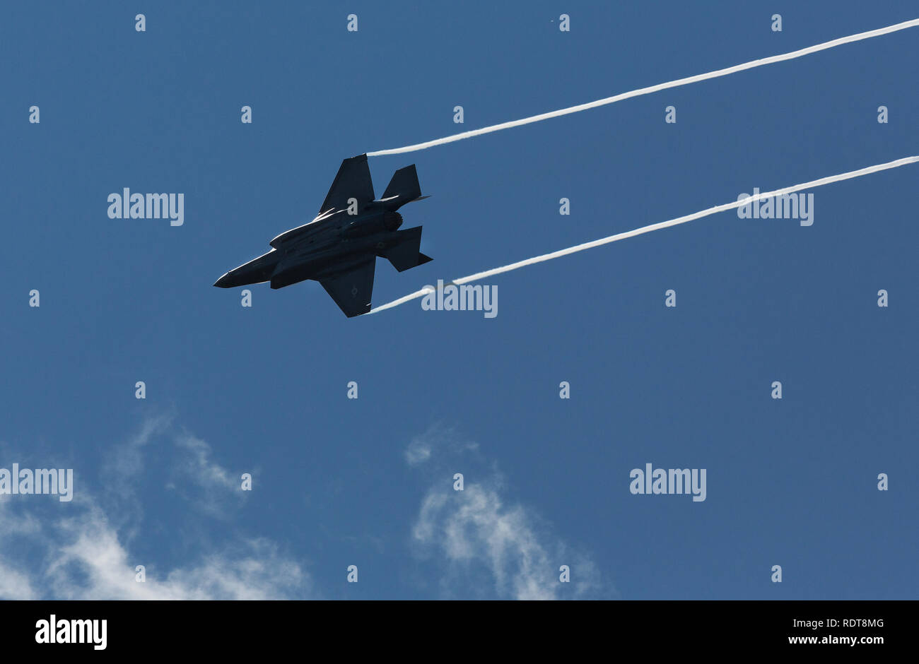 Lockheed Martin F-35 Lightning II, stealth sedile unico fighter effettuando in corrispondenza di Selfridge ANG air show Foto Stock