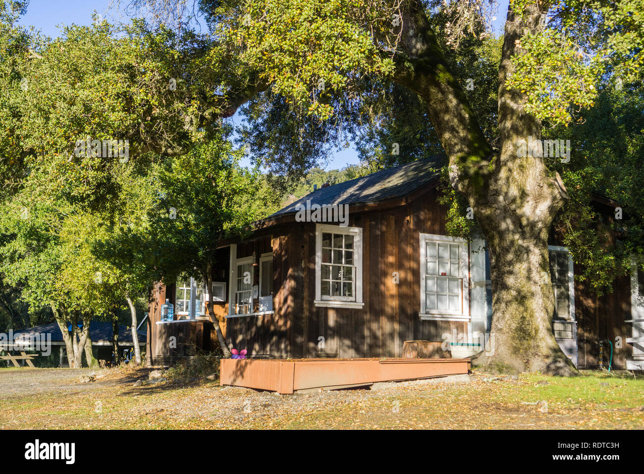 Cabina in legno, Sunol deserto regionale, San Francisco Bay Area, California Foto Stock