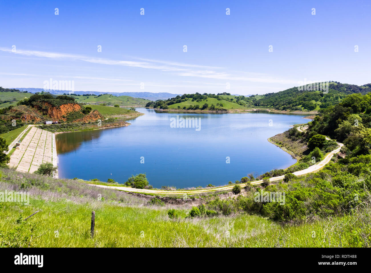 Vista aerea del serbatoio Calero, Calero Parcheggio contea di Santa Clara County, South San Francisco Bay Area, California Foto Stock