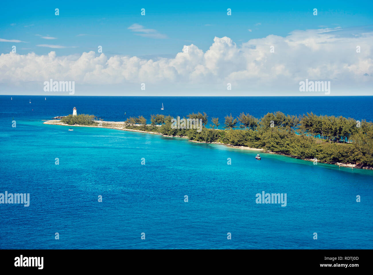 Vista panoramica del faro sulla punta di Paradise Island a Nassau, Bahamas Foto Stock